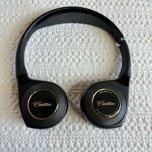 Cadillac Escalade Genuine GM Audio Wireless Digital Headphone
